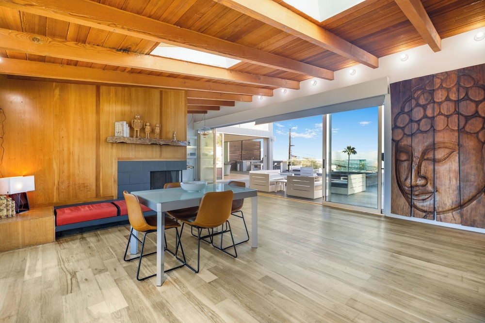 Mulholland View - Mid-century Modern Escape w/ Infinity Pool