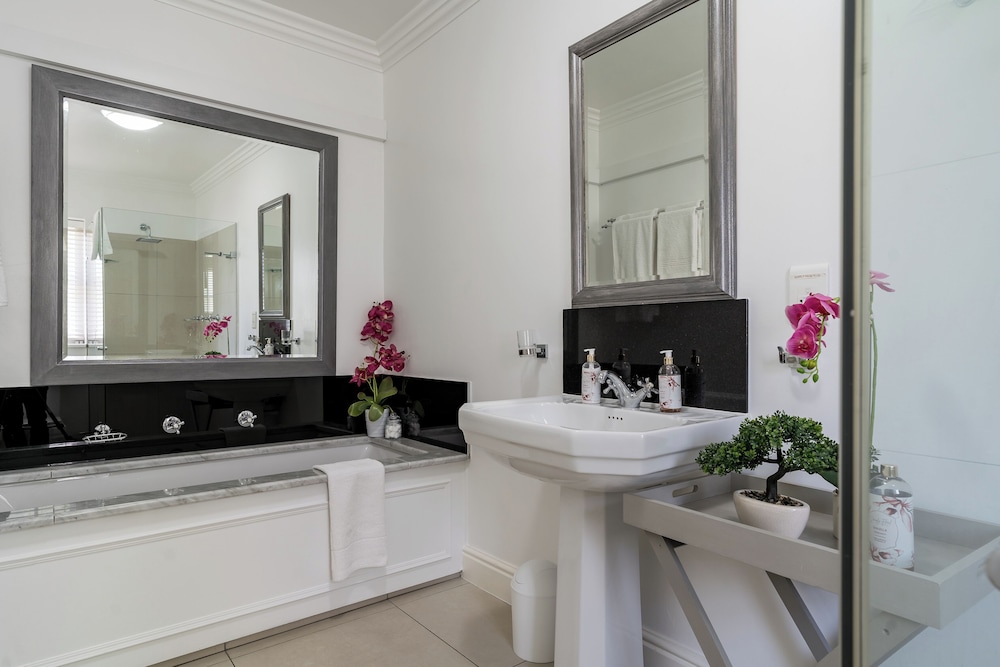 Winelands Golf Lodges at De Zalze
