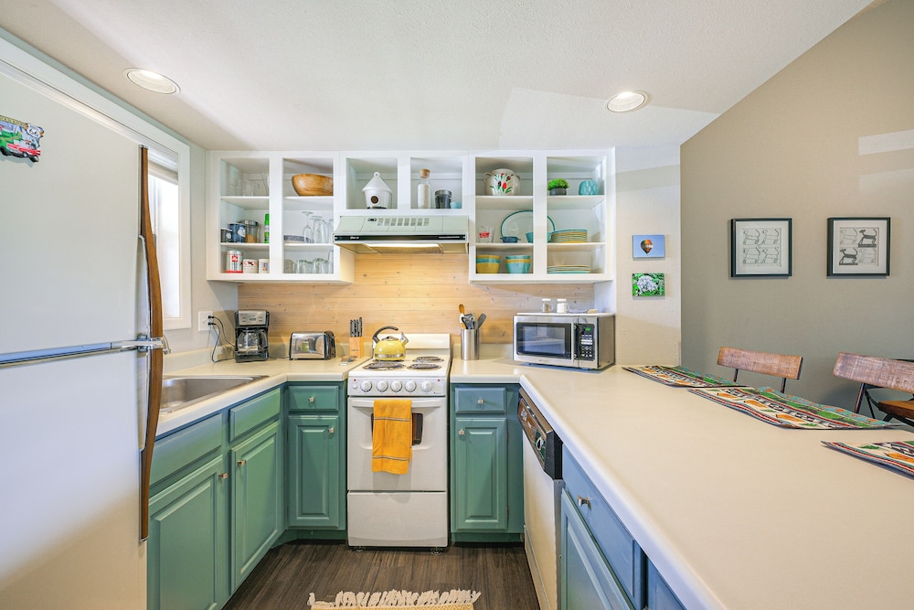 Dog-friendly Pagosa Springs Studio: Grill & Views!