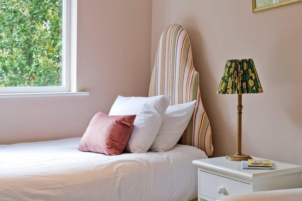 4 Bedroom House, Holland Park