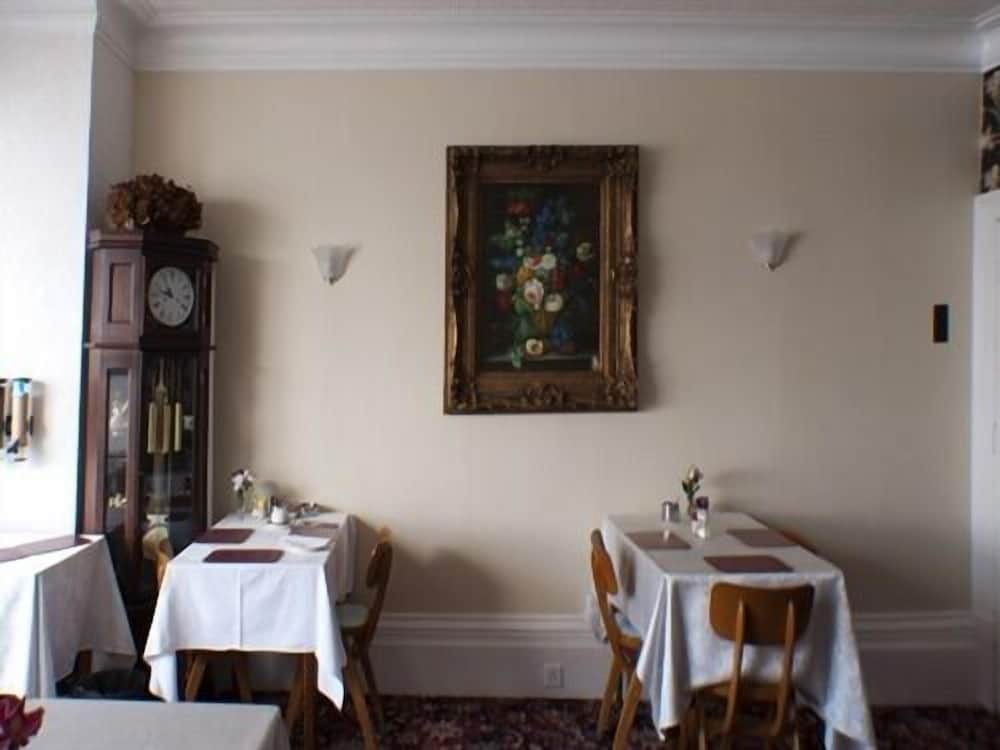 Highfield Hotel