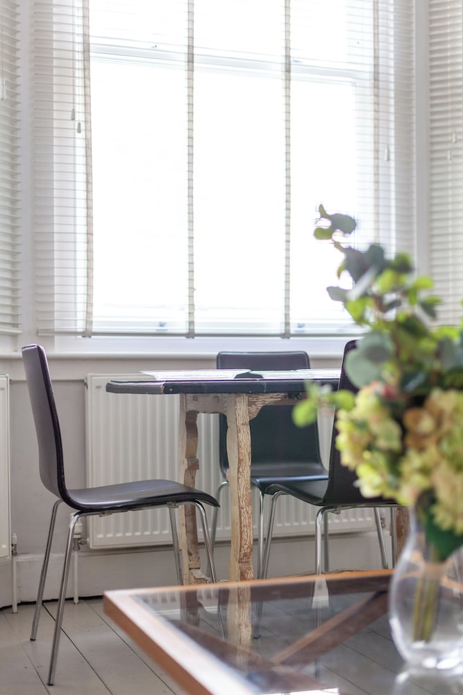 Prime Location - Stylish Apartment