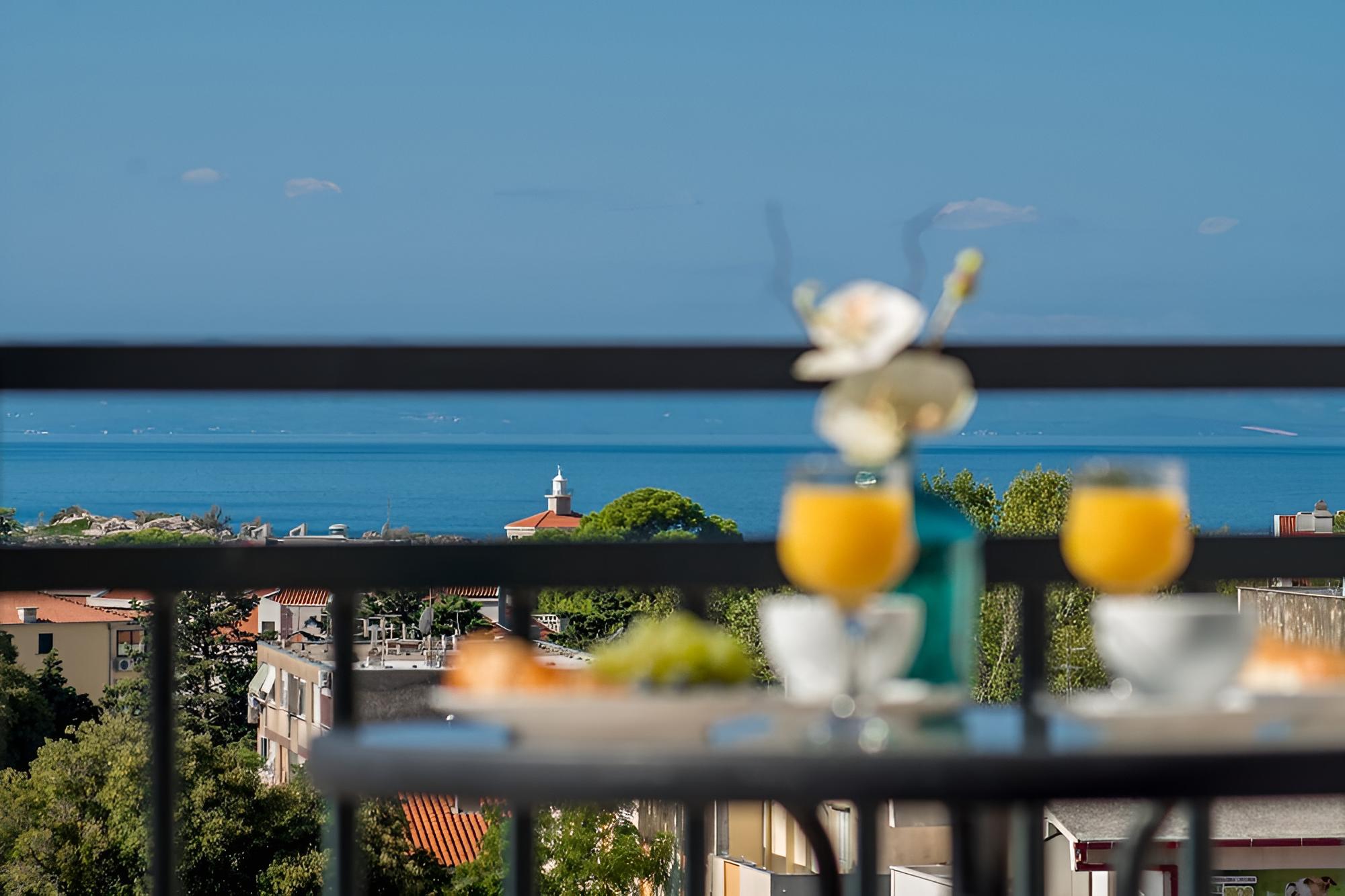 Josi - Great View - A1 view 4