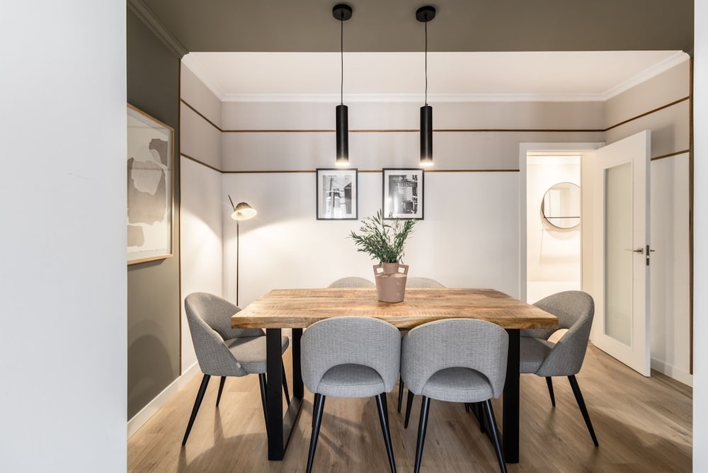 Nicks - 2 Bedrooms in Trafalgar