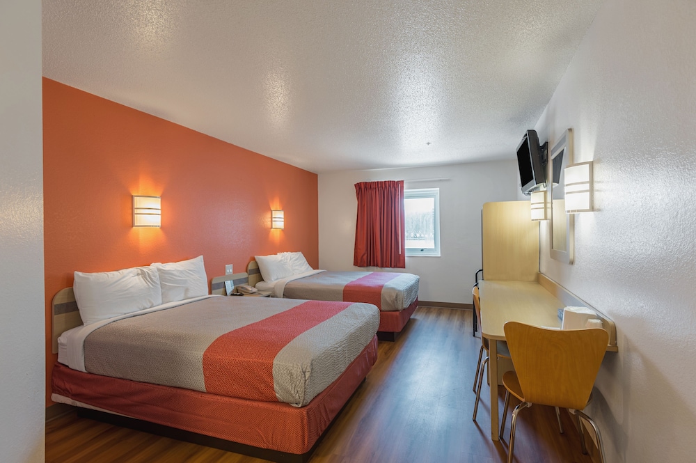 Motel 6 Junction City, KS