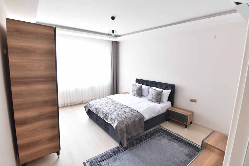 Nora Suite view 2