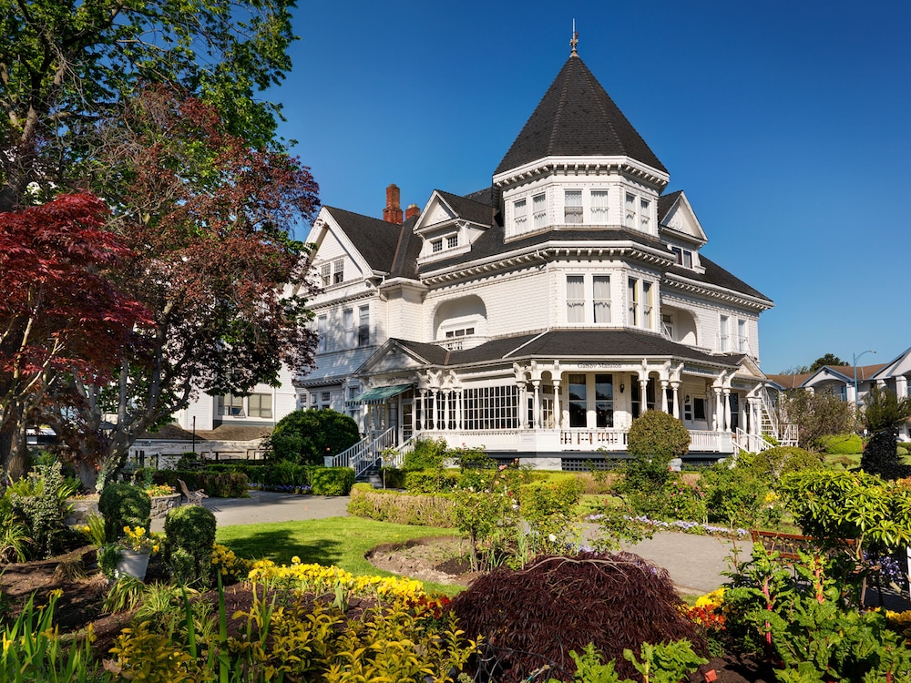 Pendray Inn and Tea House 56
