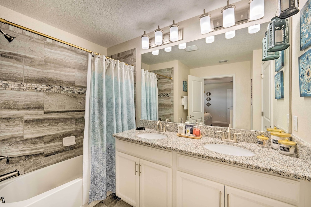 Davenport Resort Home < 10 Mi to Disney!