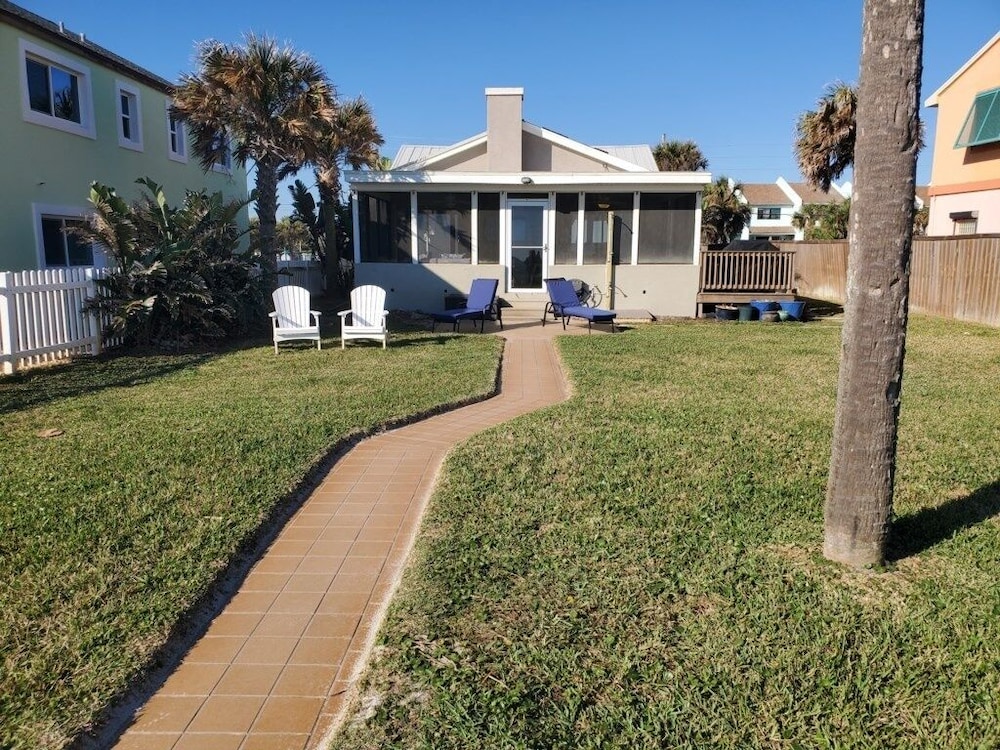 Coastal Bliss - Oceanfront Home 3 Bedroom Home