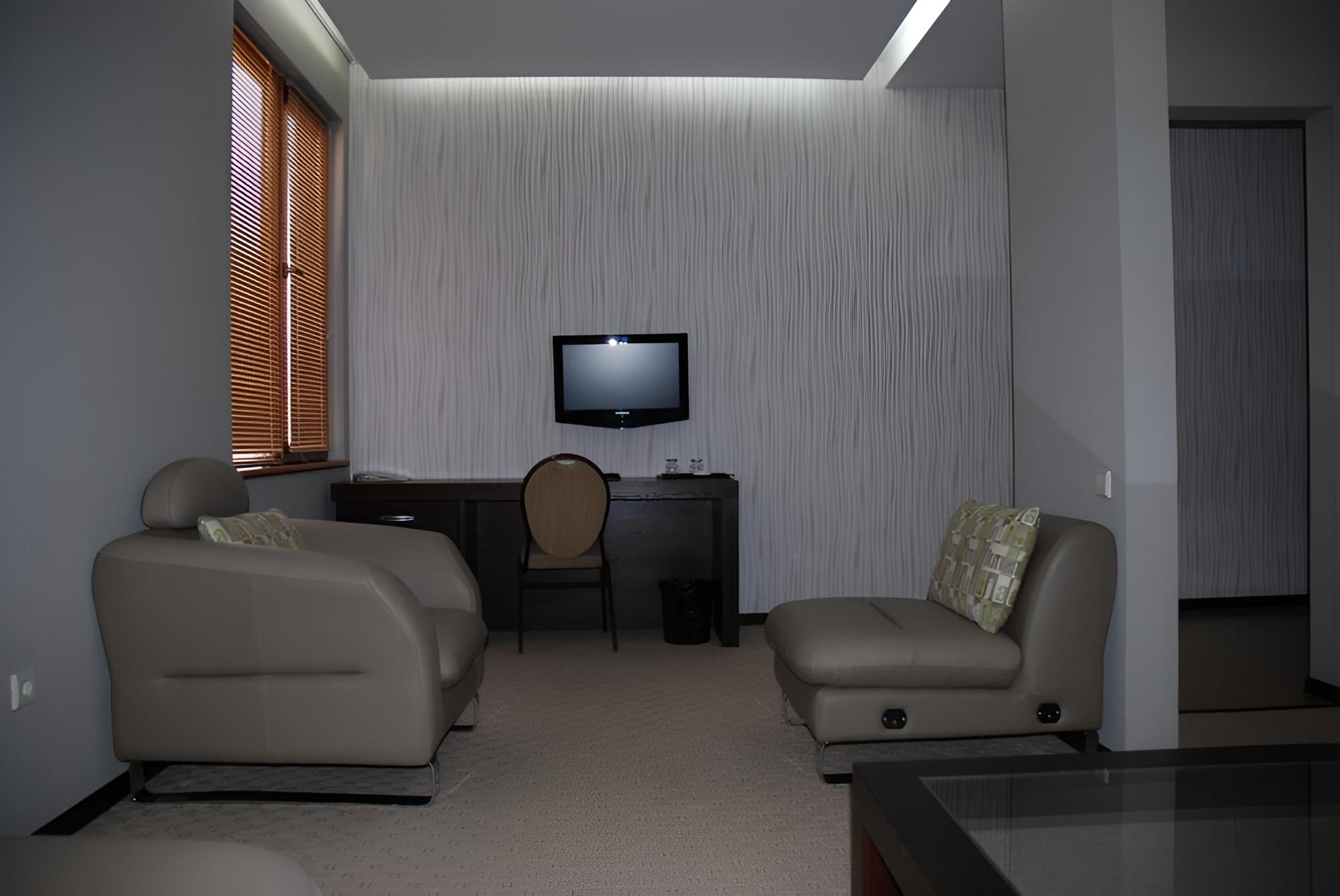 D'Plaza Hotel