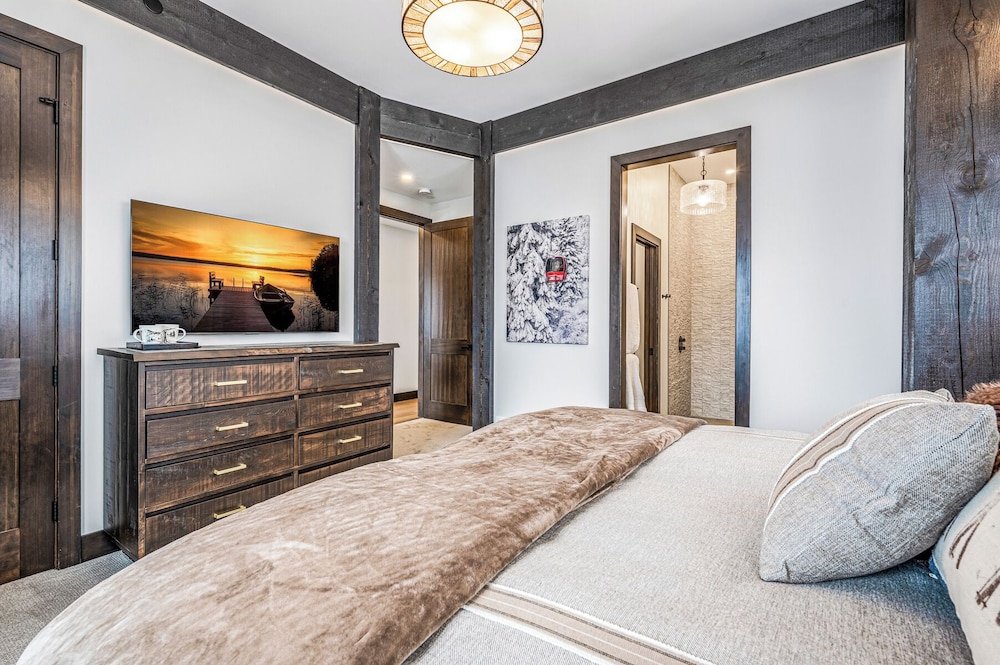Opulence At Big White