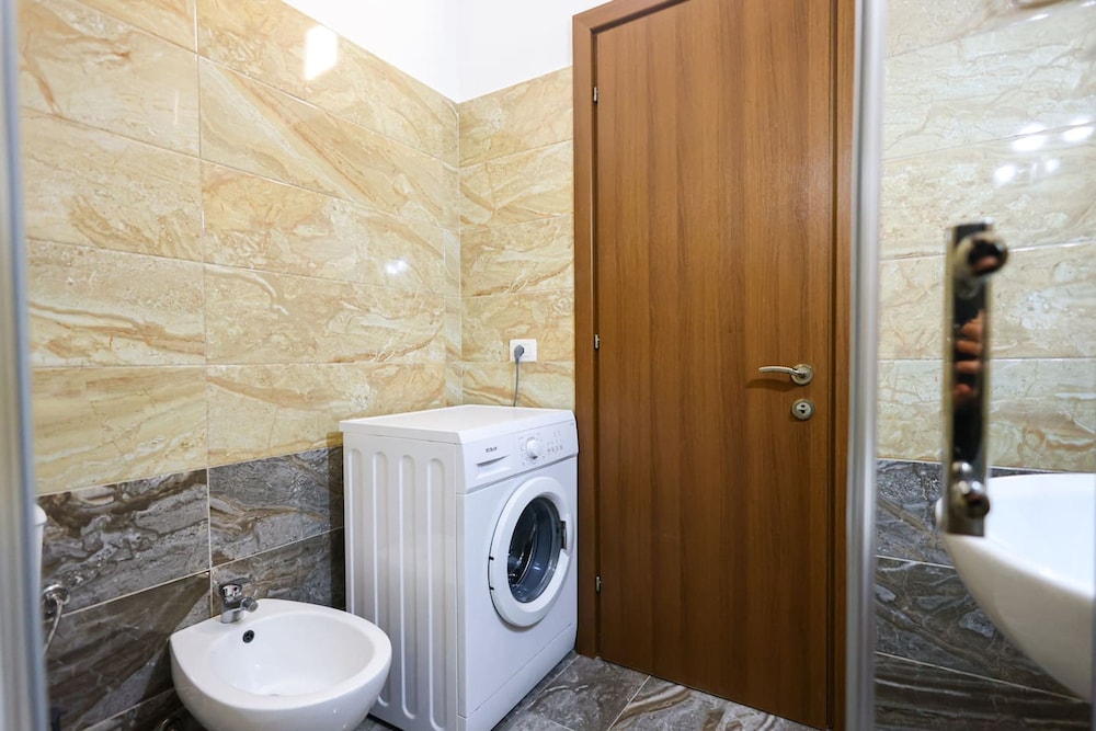 Grandstay Urban Six in Durr s