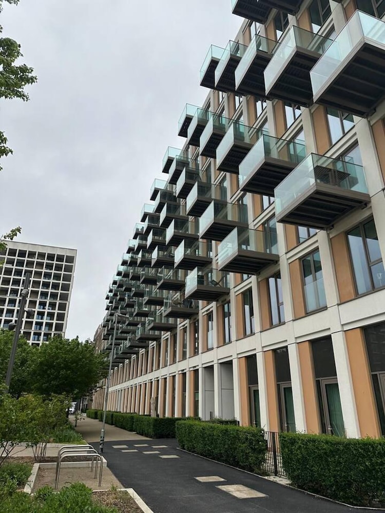 Impeccable 1-bed Apartment in London