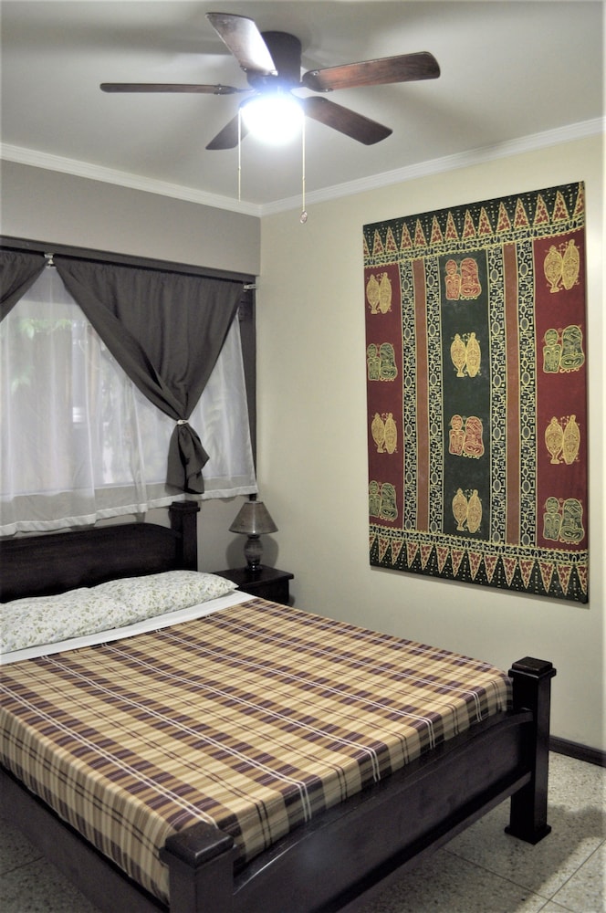Costa Rica Backpackers - Hostel
