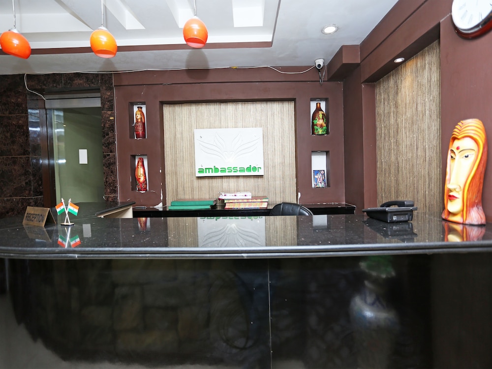Lobby & Reception