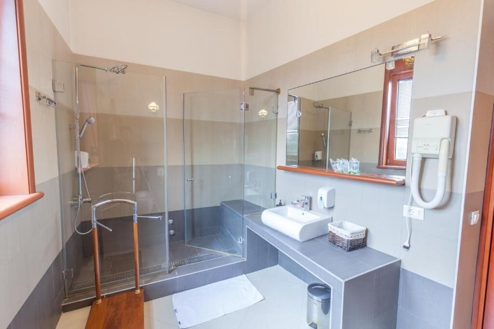 Belgrade Hills Villa and Suites