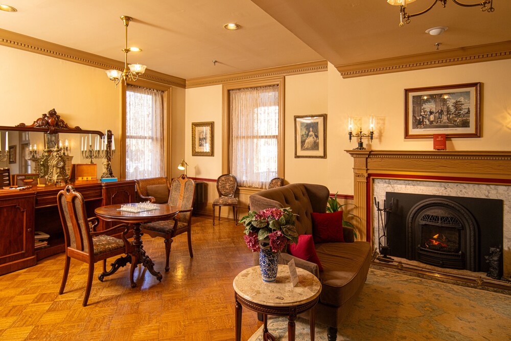 The Lafayette Inn