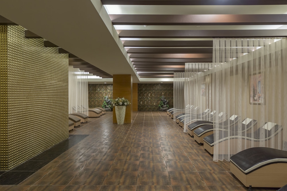 Royal Alhambra Palace – All Inclusive