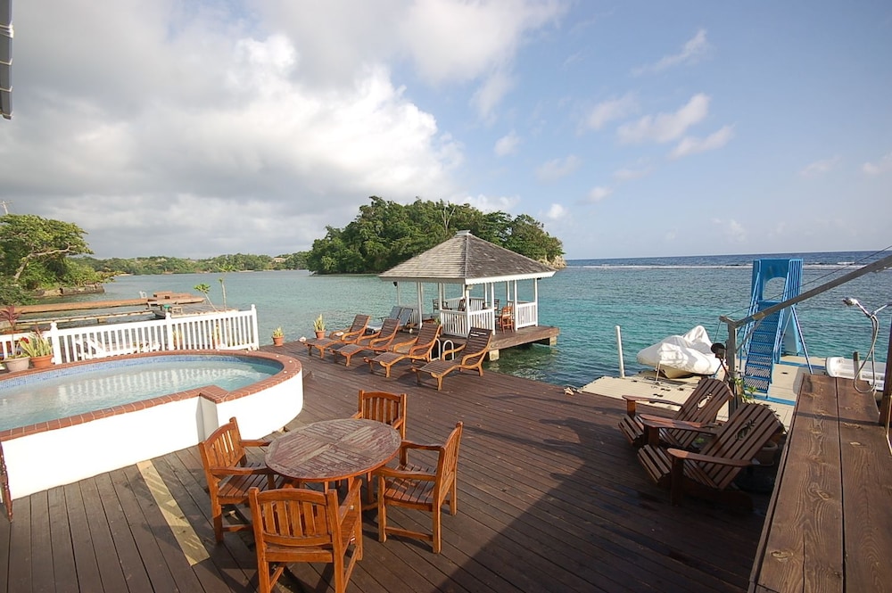 San Bar 6BR by Jamaican Treasures