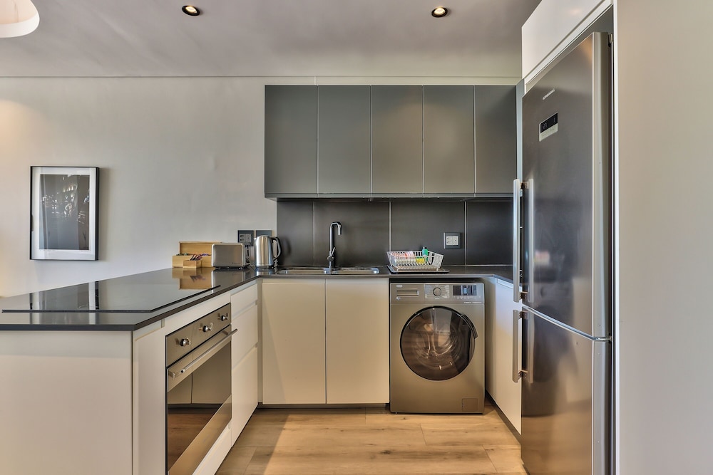 Luxury Family Apartment With Balcony