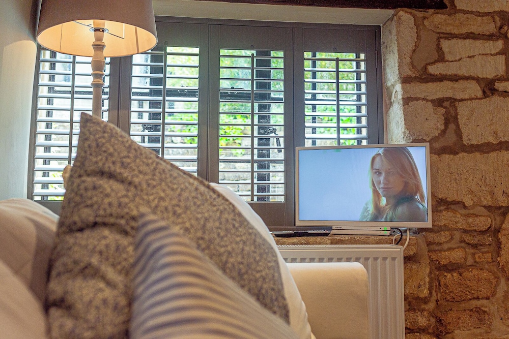 Mill House & Cottage - on Cotswold Way