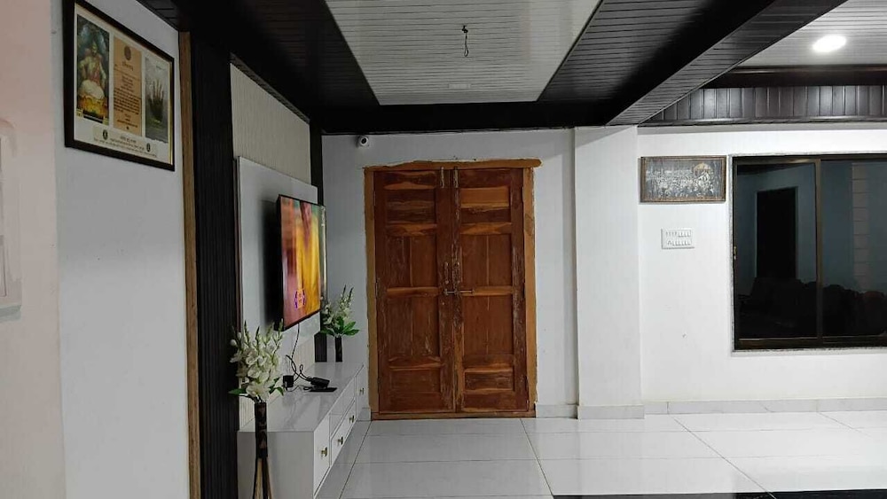 Hotel Jijau Darbar