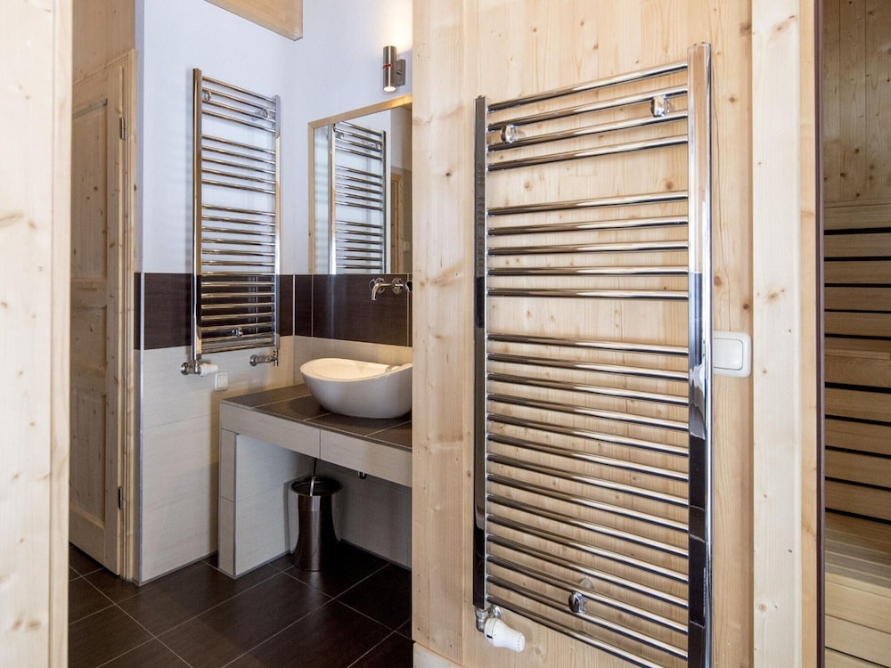 Amazing Chalet With Sauna