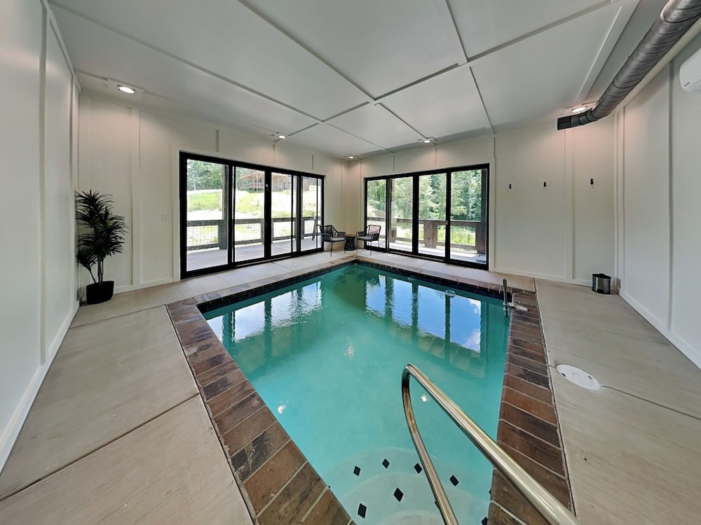 Smoky Ridge Sanctuary by Jackson Mountain Rentals