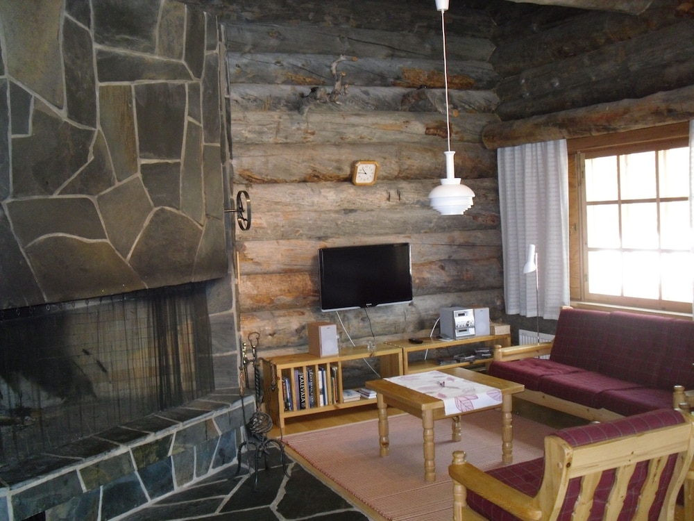 Saarikejo Log Chalet