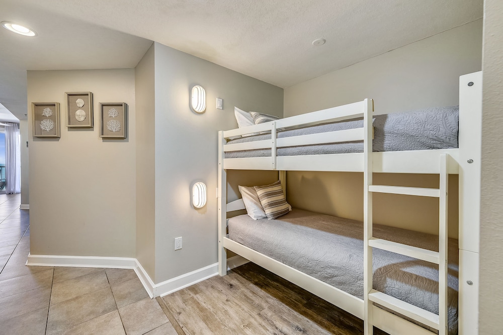 Grand Panama Beach Resort by Book That Condo