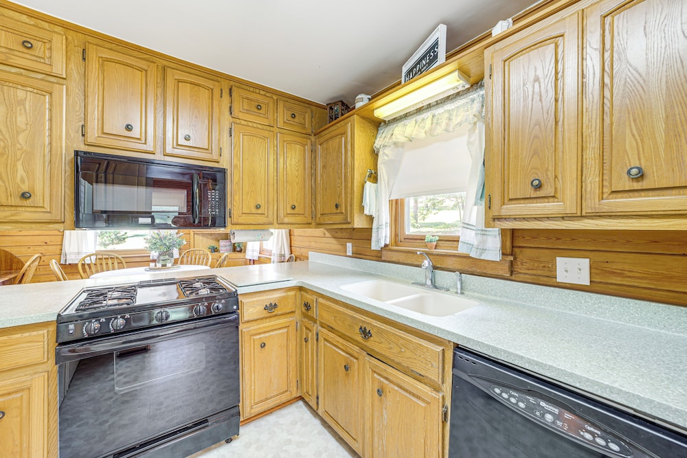 Lakefront Home w/ Boat Ramp Near Spavinaw Rec Area