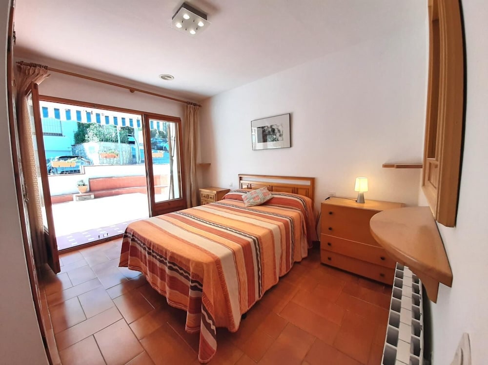 Alier in Llafranc With 3 Bedrooms and 1 Bathrooms