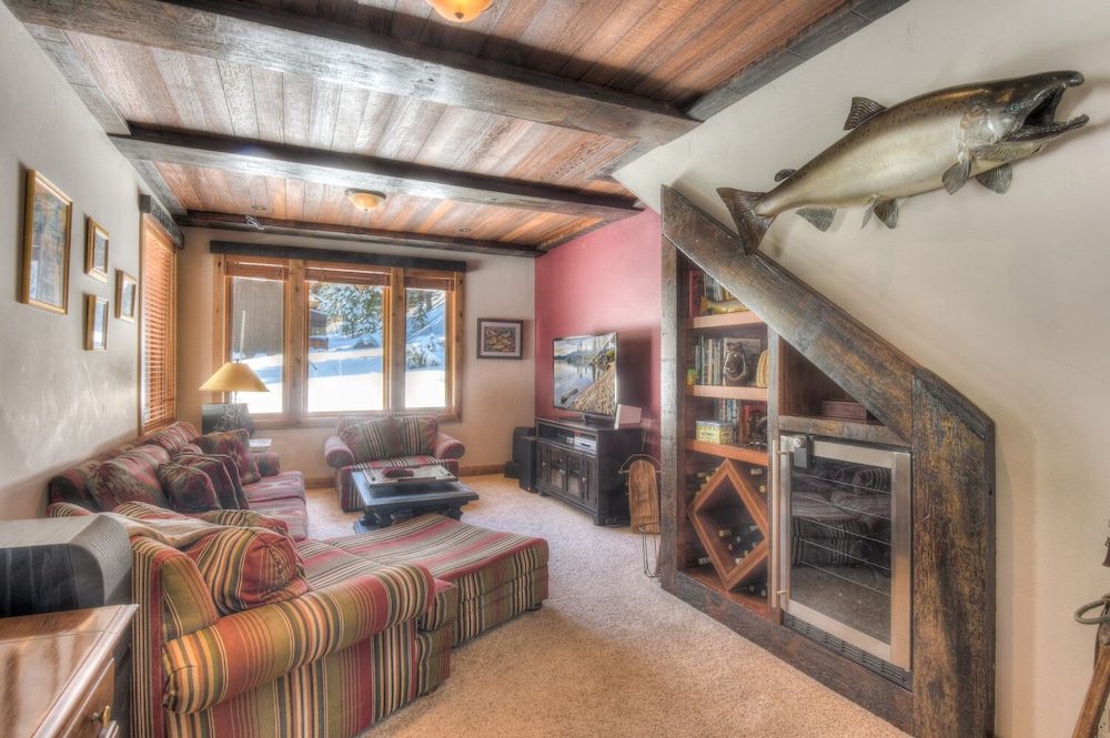 Lake Tahoe Vacations - Squaw Creek Barrel - Property Image 23