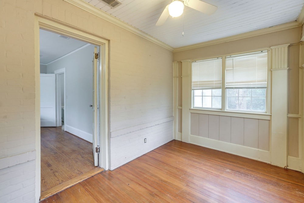 Peaceful Townhome: 2 Mi to Downtown Montgomery!