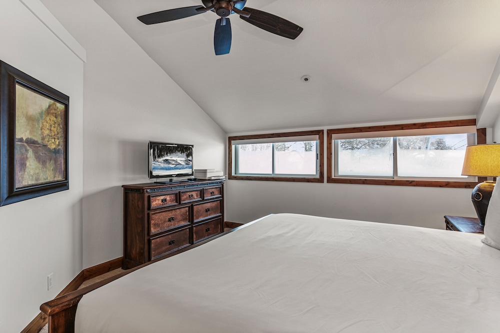 Queen Esther at Deer Valley Resort - Four Bedroom Condo with Hot Tub #2348 4 Condo