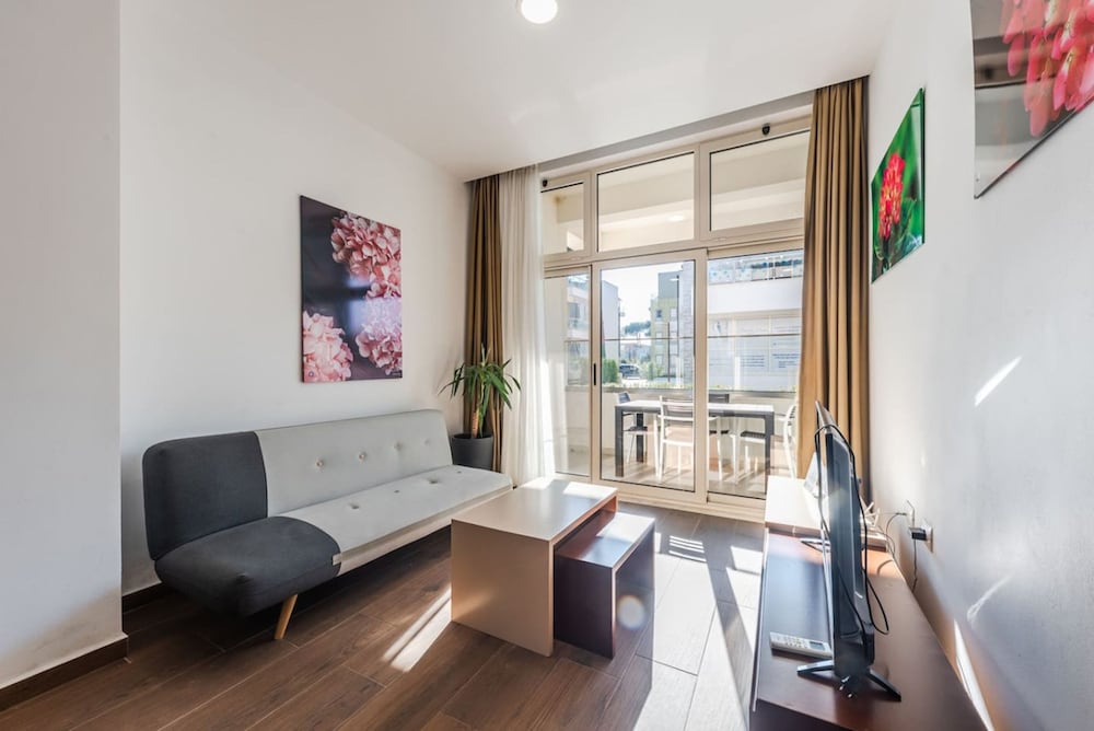 Cozy Studio With Pool Beach Access - Lulebora