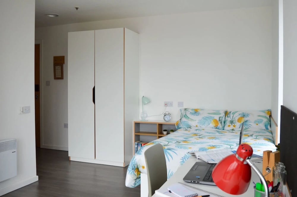 Student Only Byrom Point