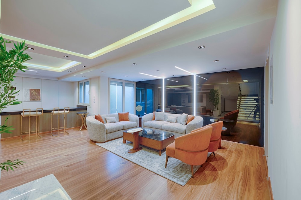 Vesta - Luxury Villa - 3BR - CFC II