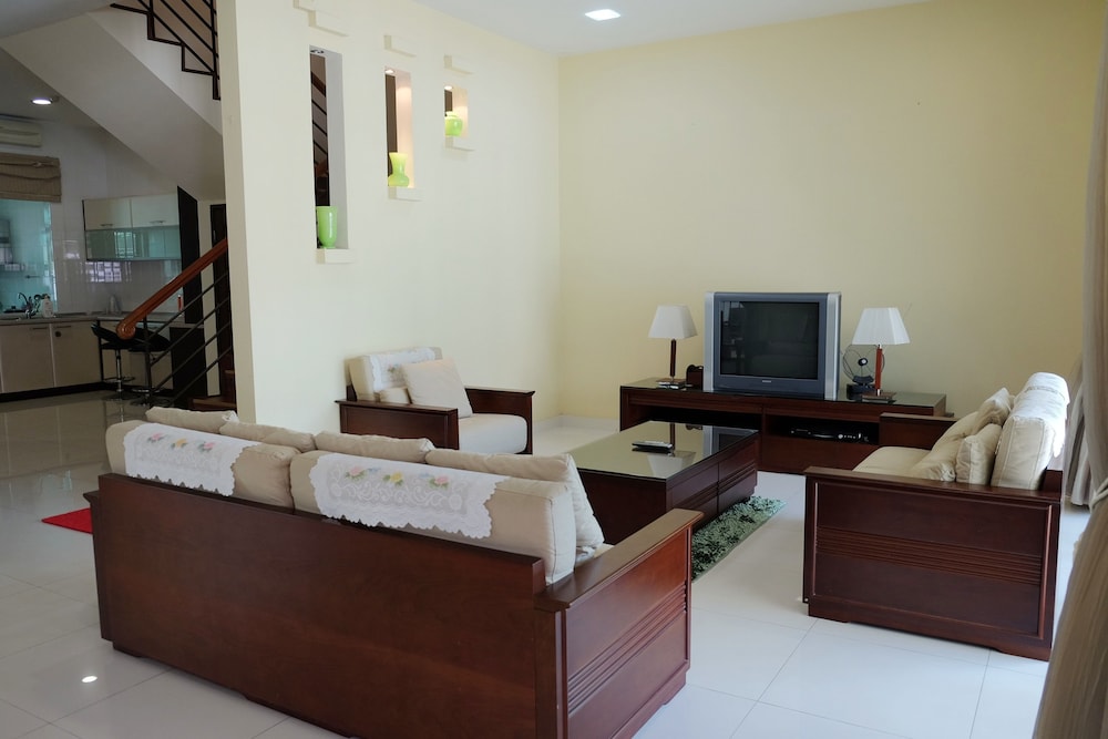 Natol Homestay - Sydney Batu Kawa MJC New Townships