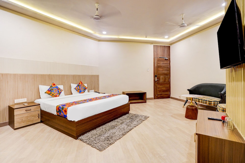 Fabhotel Aman Paradise