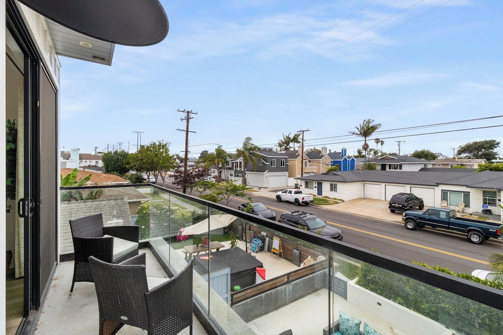 @ Marbella Lane - Luxi 4BR Haven w/ Skyscape Views