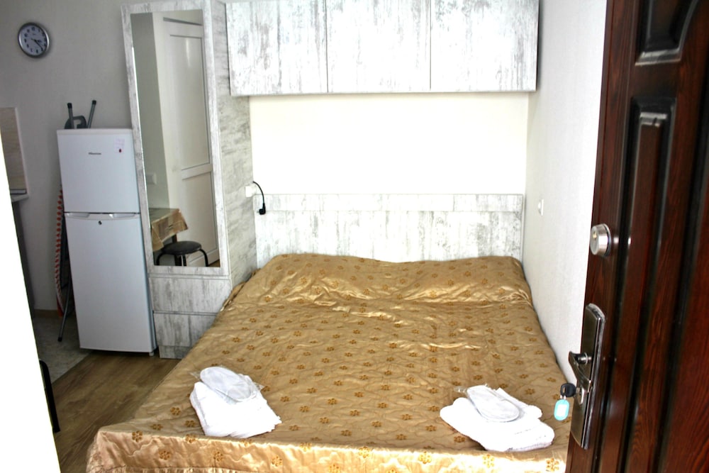 Old Avlabari Rooms