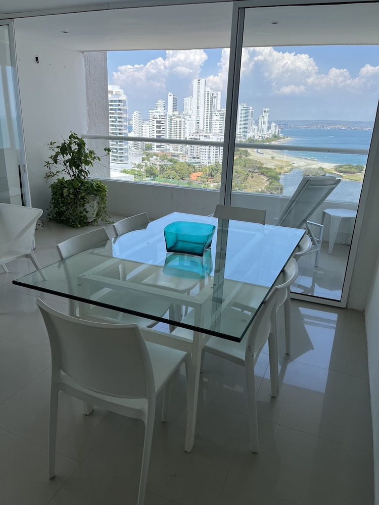 2TC19 Apartamento Cartagena frente al mar view 2