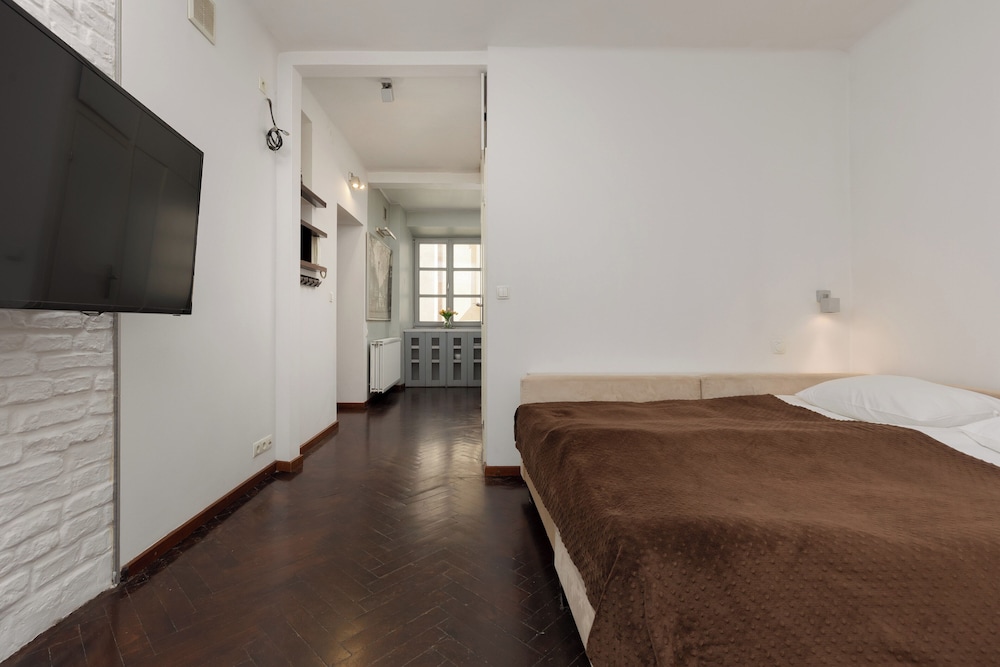 Old Town Apartment Piwna by Renters view 5