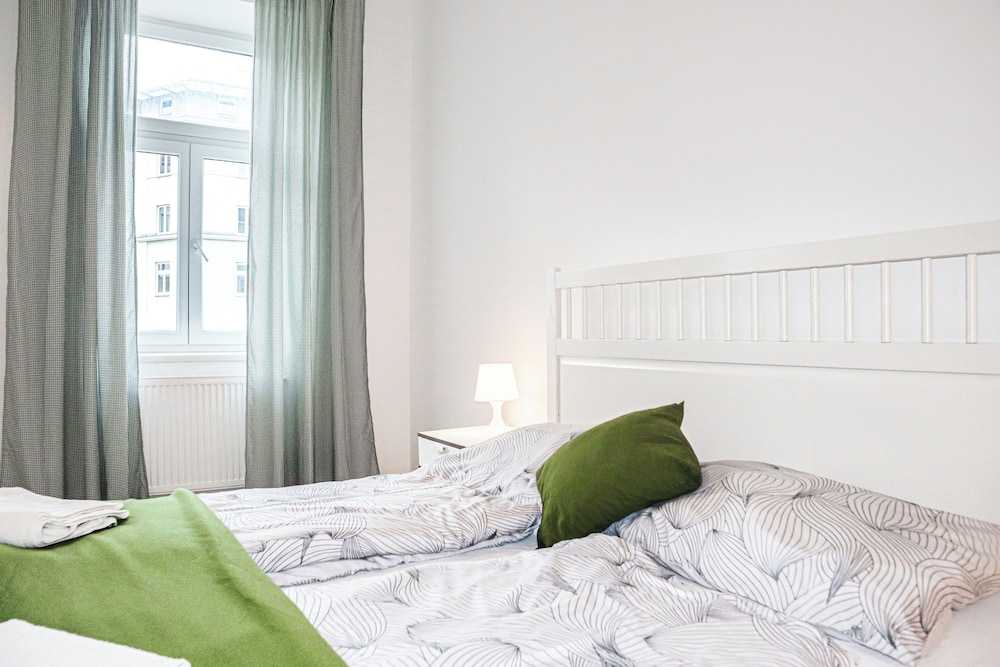 Comfort 2BR Apt Long Stay Friendly