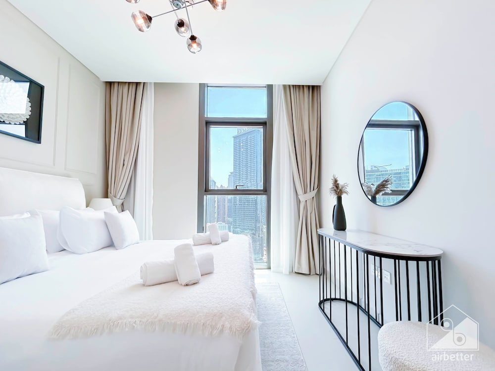 2B With Stunning Burj Views at Burj Crown