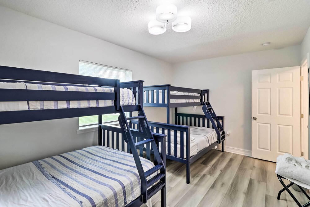 Charming Florida Home, Half-mile to Beach! view 5