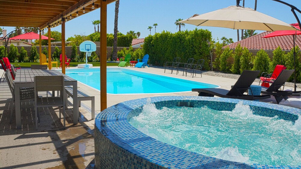 Poolside Living