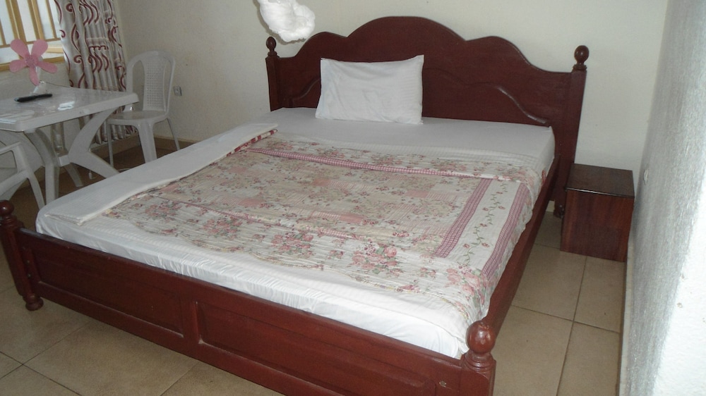 Photo 10