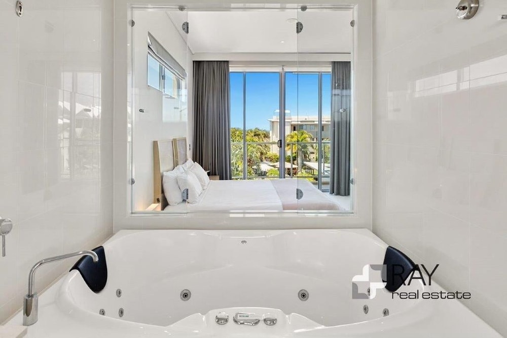 Luxury Apartments on Bells Boulevard